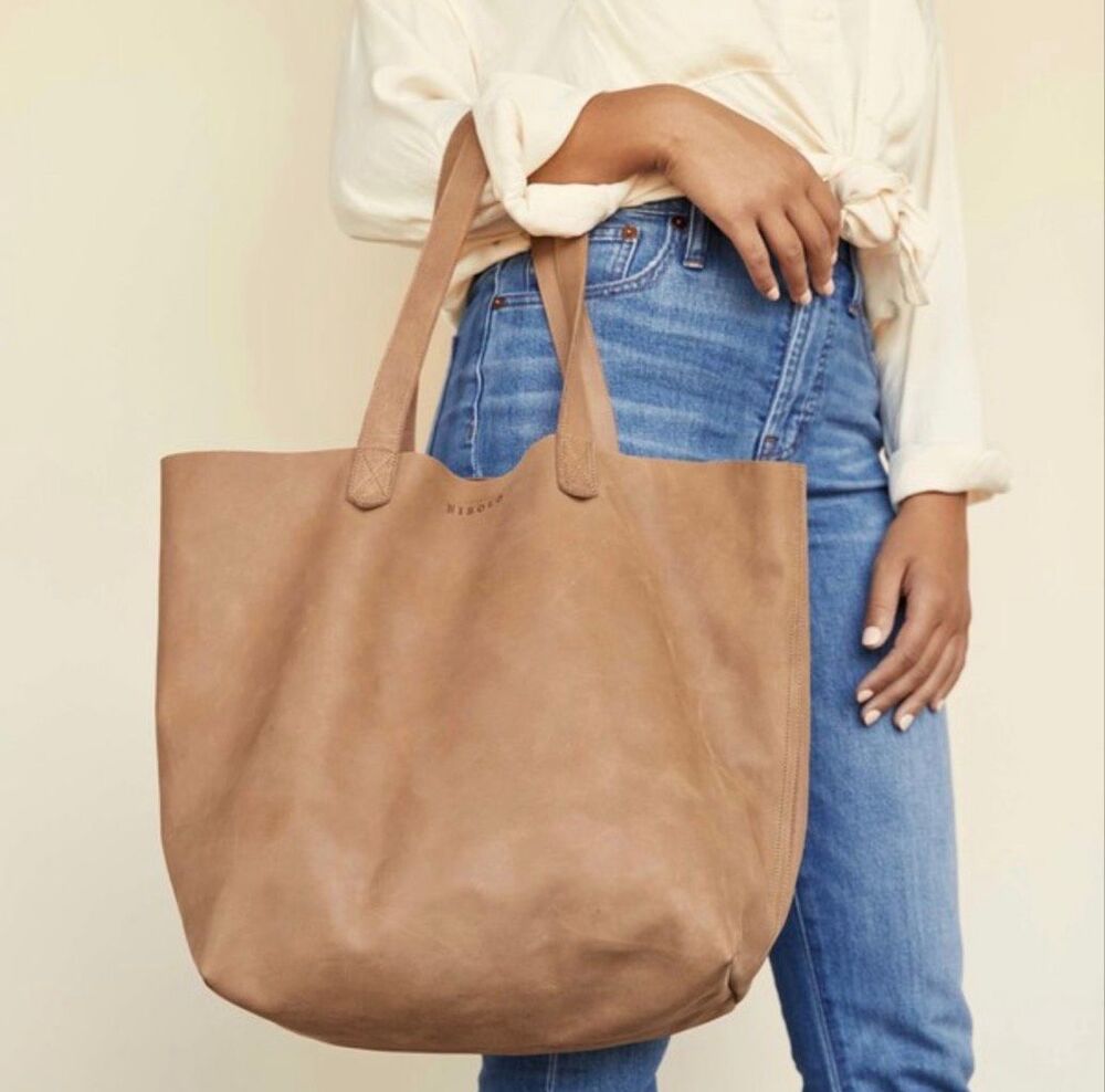 Nisolo Lori Tote in Almond